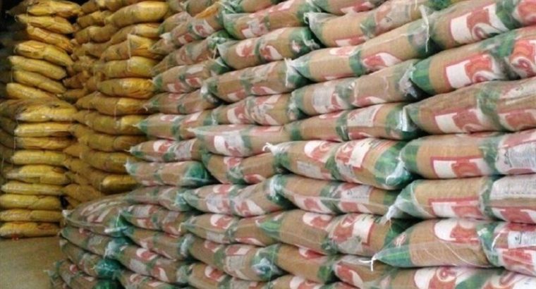 ترخیص 15 هزار تن برنج از امروز/ مرغ و تخم مرغ به اندازه کافی وارد کشور شده است
