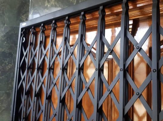 پارس حفاظ؛ تولیدکننده تخصصی انواع درب آکاردئونی با کیفیت بالا
