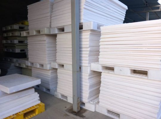 5 اشتباه رایج در خرید ورق پلی اتیلن که باعث ضرر مالی می‌شه!