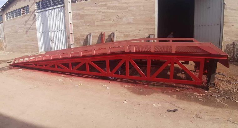 رمپ بارگیری صنعتی چیست؟ کاربرد و انواع آن