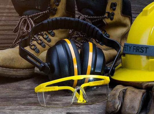 چگونه یک فروشگاه معتبر تجهیزات ایمنی را تشخیص دهیم؟ بررسی معیارهای مهم