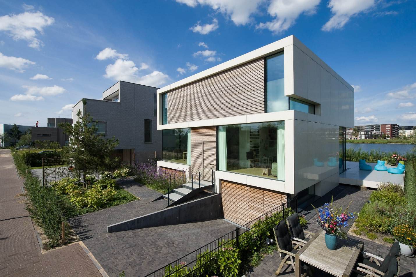 طراحی و بازسازی ویلا