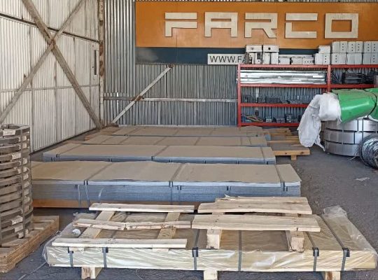 اهمیت برش رول به شیت در صنایع فلزی و نقش خدمات تخصصی در کیفیت تولید