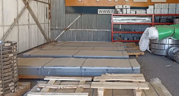 اهمیت برش رول به شیت در صنایع فلزی و نقش خدمات تخصصی در کیفیت تولید