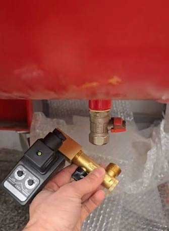 نصب شیر برقی اتودرین روی کمپرسور هوا