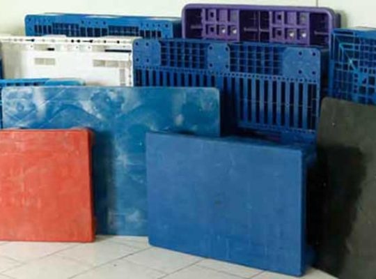 کاهش خطرات انبار با پالت پلاستیکی ایمنتر